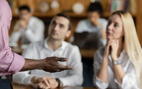 FORMAZIONE CONTINUA PER LA LINGUISTICA MODERNA